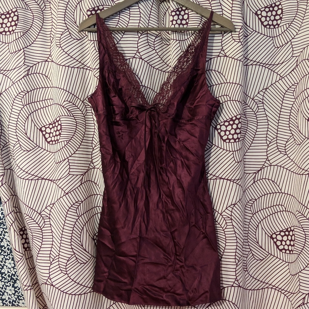 100% vs silk slip like new